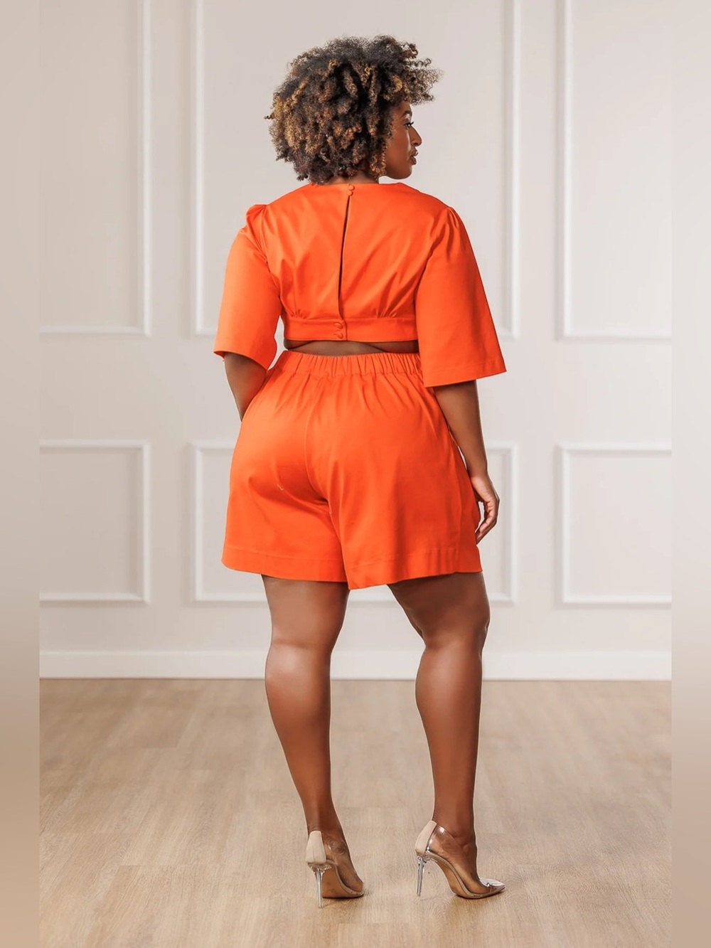 J. Brooks Boutique Orange Short Sleeve Cutout Romper - Size XL - Picture 5 of 9